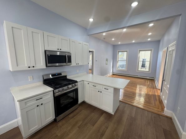 138 Jewett St FLOOR 1