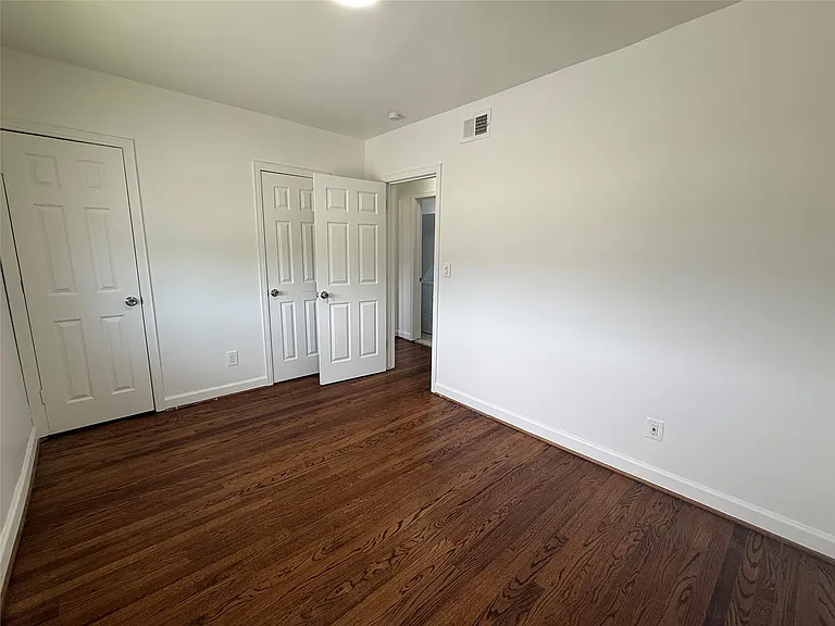 24720 Michigan Ave — Photo 7
