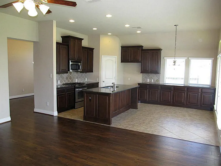 14104 Green Thicket Dr — Photo 15