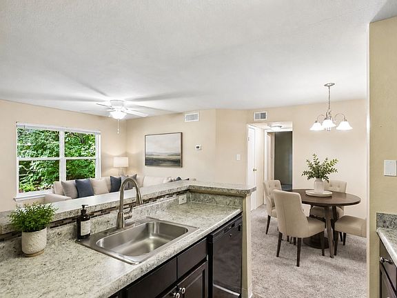 4th image of 1800 Kenneth Rd #1657-203