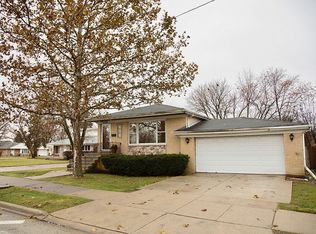 8770 N Cumberland Ave, Niles, IL 60714