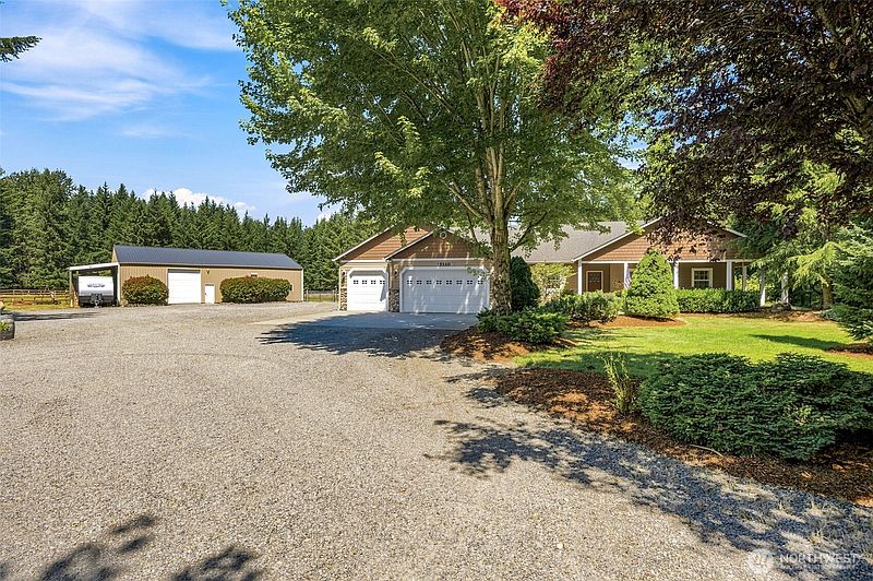 3rd image of 15330 159th Lane SE