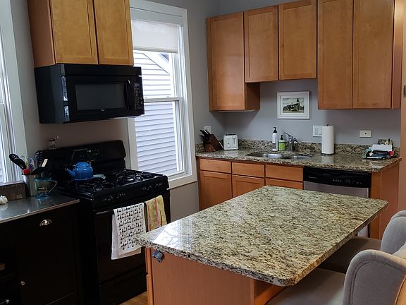 5th image of 1236 W Oakdale Ave APT 2F
