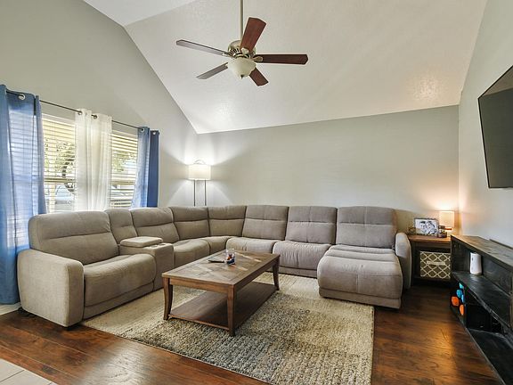 3rd image of 10214 Cottage Ct