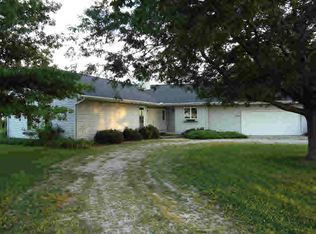 5727 E Ridlin Rd, Dalton City, IL 61925