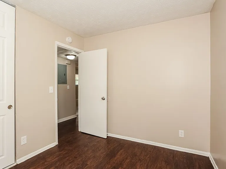 7233 Eudine Dr S — Photo 13