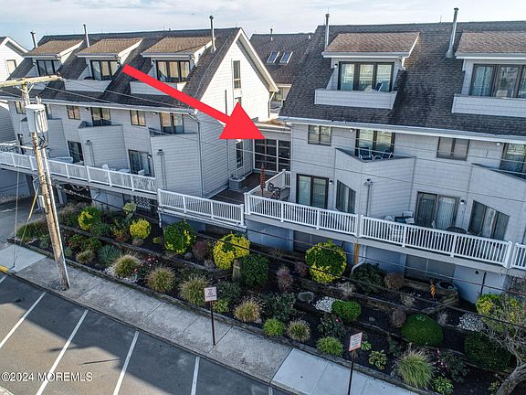 5th image of 900 Ocean Ave APT 29