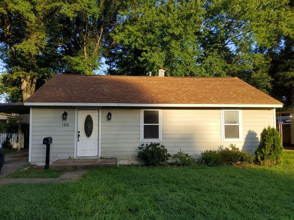1353 Wells Station Rd
