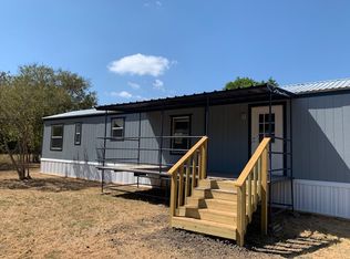 319 Matthew St, Yoakum, TX 77995
