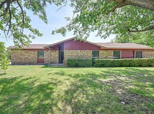 110 Ranch Rd, Red Oak, TX 75154