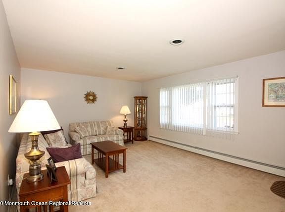 5th image of 131 Northumberland Dr
