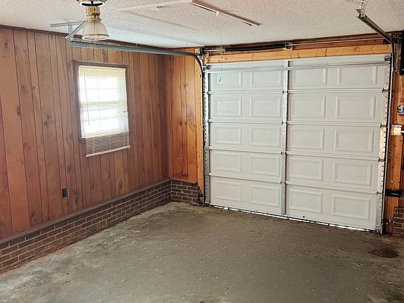 2nd image of 4025 Fringewood Dr