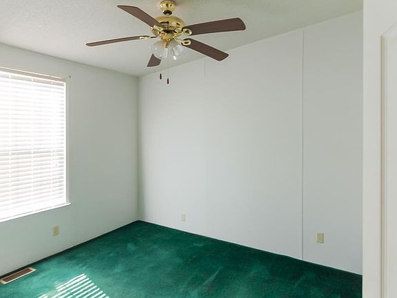 5th image of 213 Carrol Ln