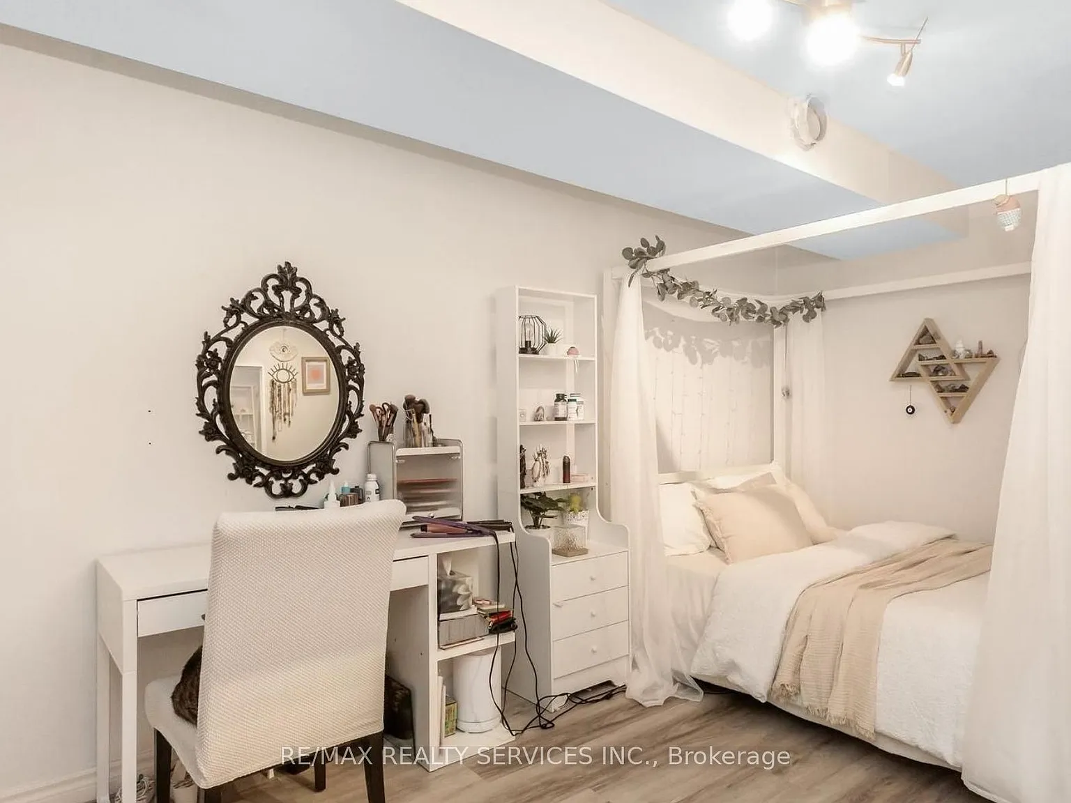 1 bed, $1,400 — Photo 3