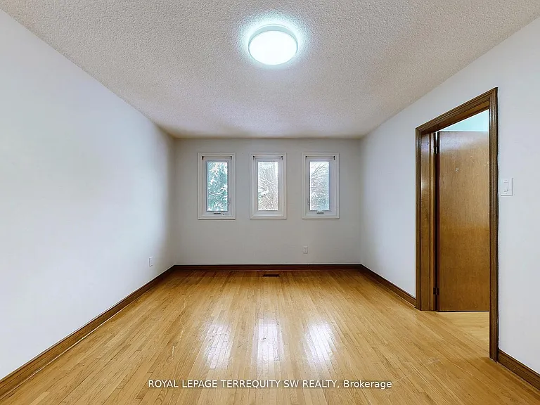 327A Beechgrove Dr — Photo 18