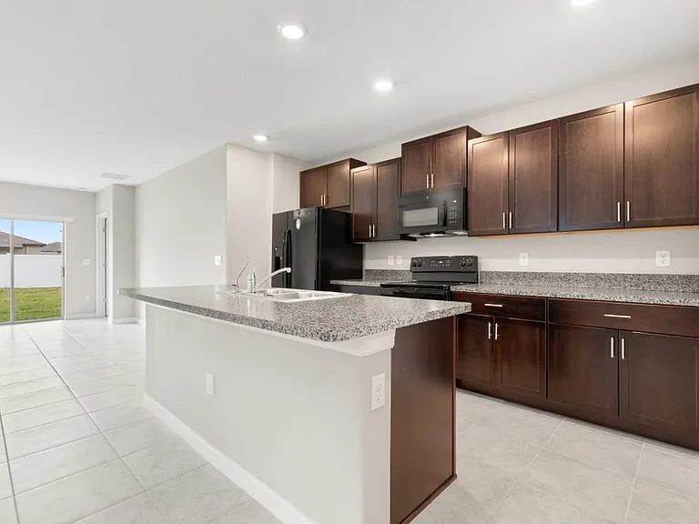 951 Olive Conch St — Photo 4
