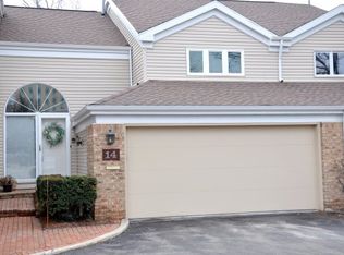 14 Lawrence Ct, Appleton, WI 54911