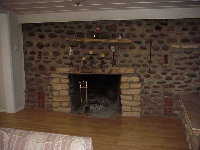 2nd image of 806 W Avenue B