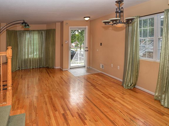 5th image of 475 Mosely Ave