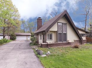 426 W Creekwood Dr, Palatine, IL