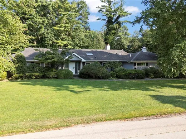 235 Ocean Avenue, Lawrence, NY 11559