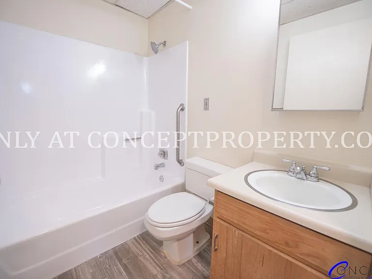 223 E 3rd Ave — Photo 41