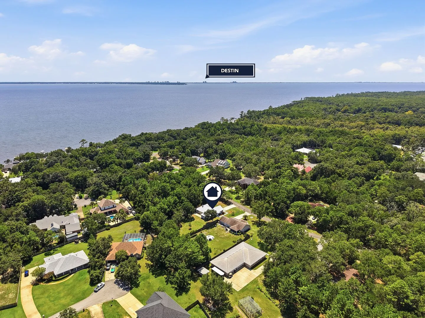 Spacious 3BR/2BA Home Near the Bay with Huge Fenced Backyard! — Photo 3