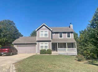 348 N 20th Ter, Leavenworth, KS 66048
