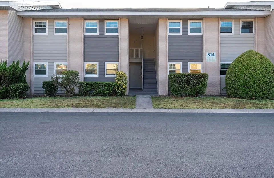 847 Sky Lake Cir #C