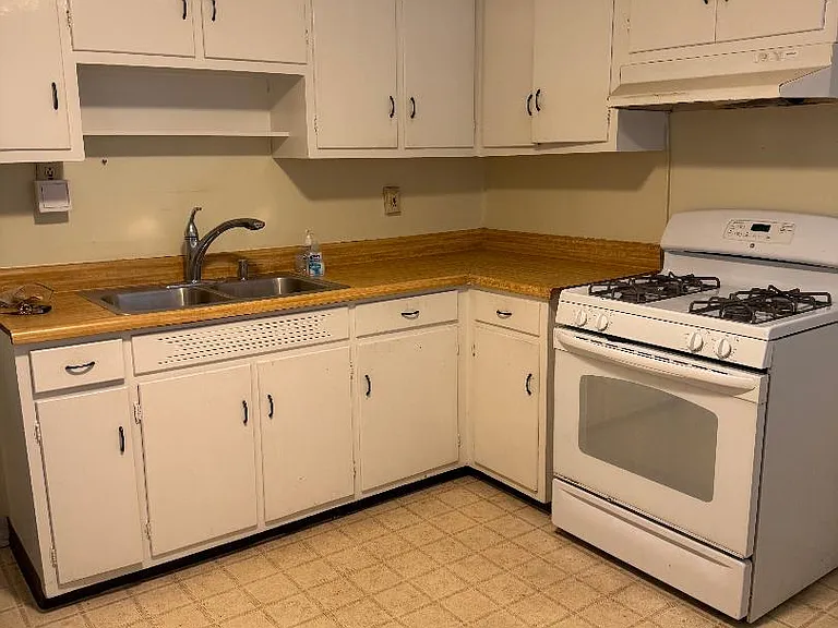 73 Dalewood Ave #73 — Photo 1