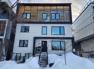 460 Nelson St #3, Ottawa, ON K1N 7S8