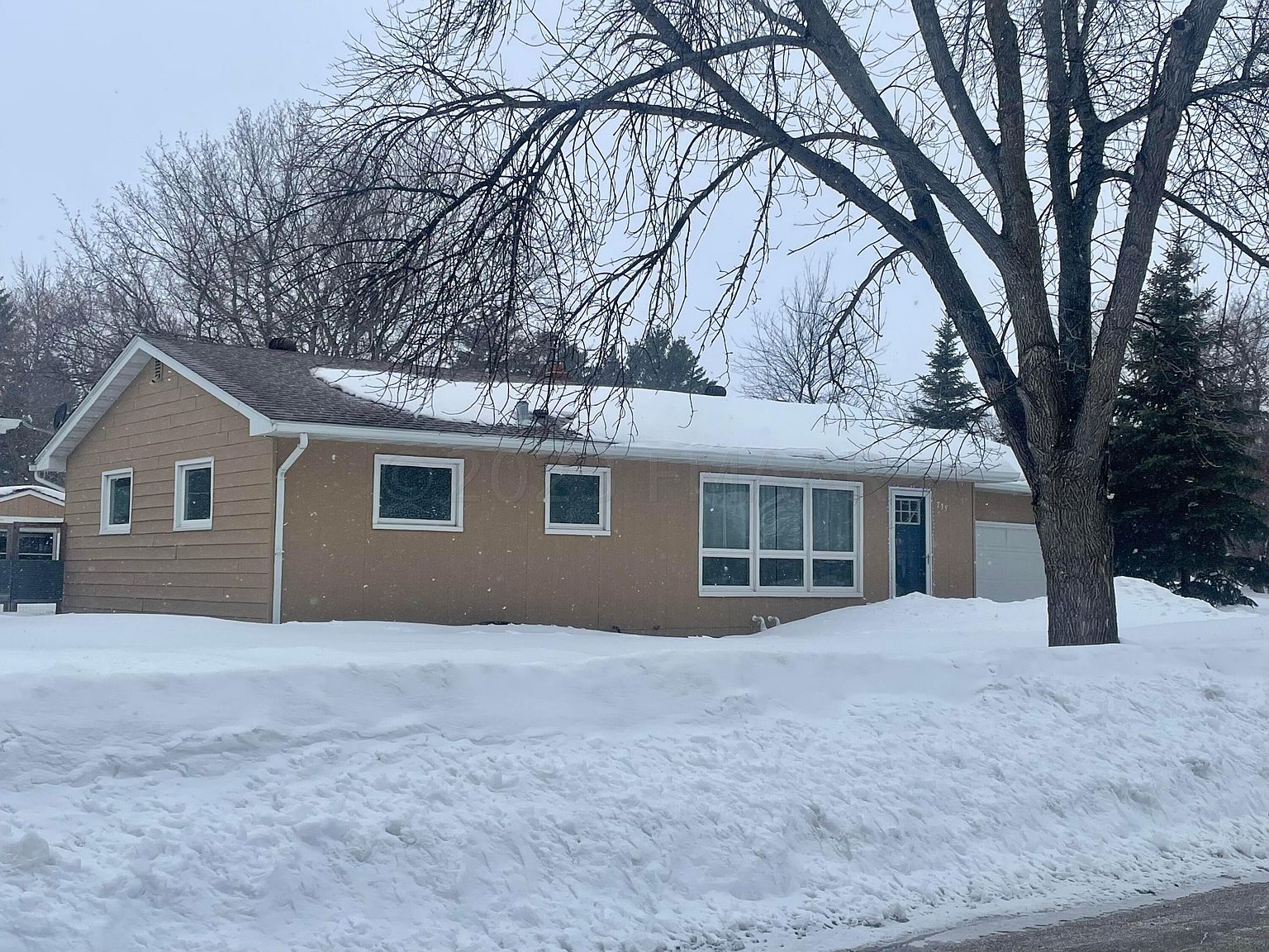 735 Maple St, Breckenridge, MN 56520 Zillow