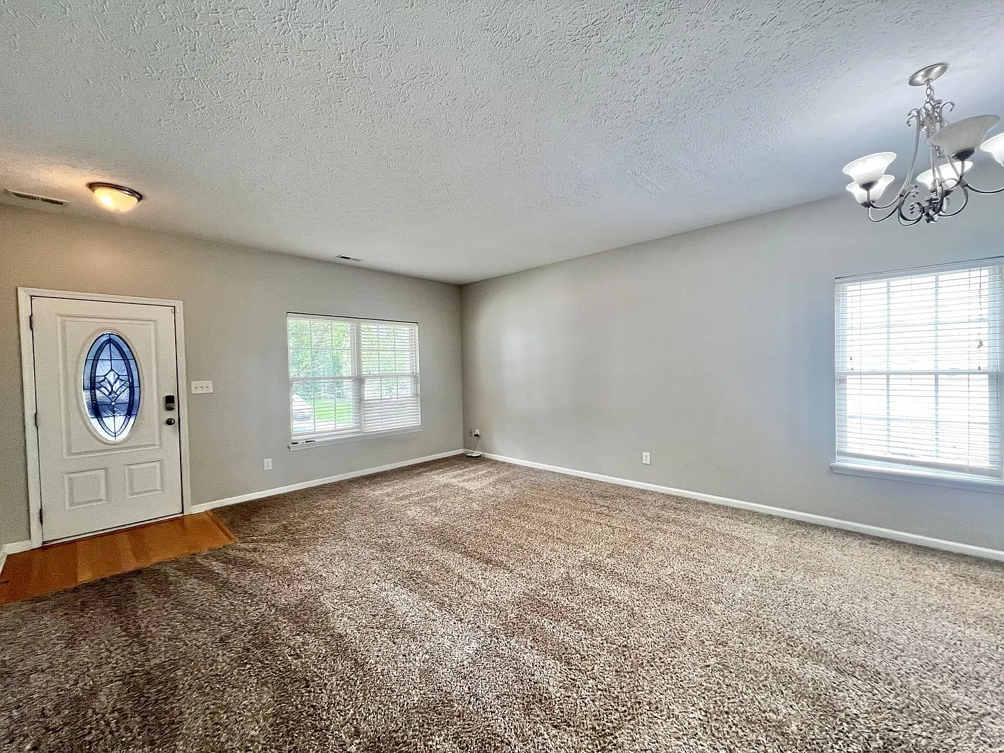 Charming 4BD, 2.5BA Durham Home with a Bonus Sun-Room & Fenced In Yard Only 10 Minutes Away from ... — Photo 2