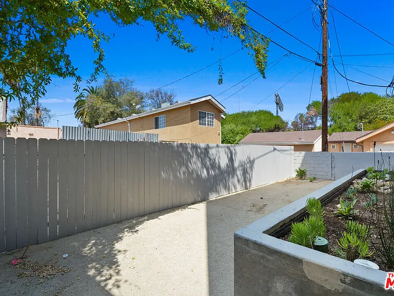 2523 1/2 S Orange Dr — Photo 14