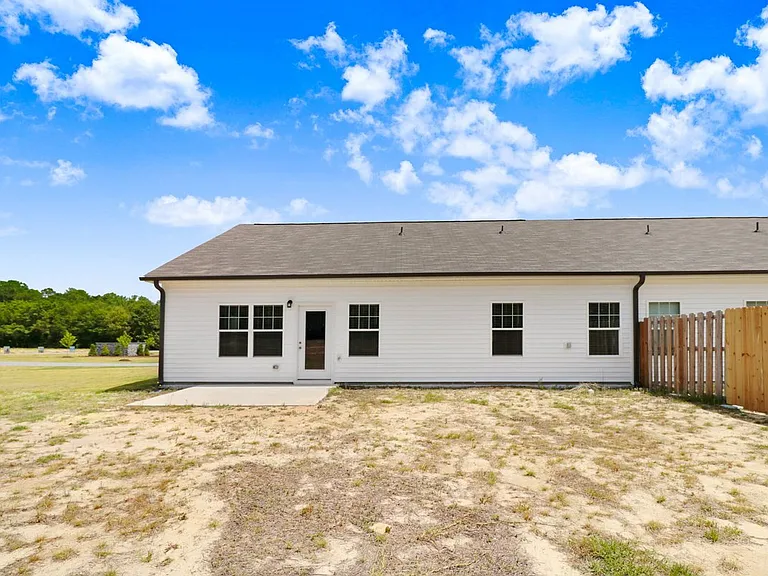 103 Drake Village Dr — Photo 22