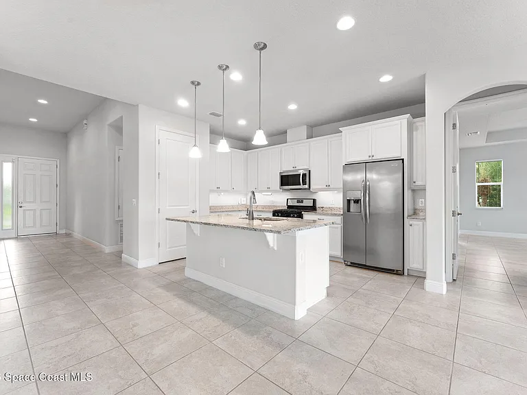 7440 Jazero Pl — Photo 4