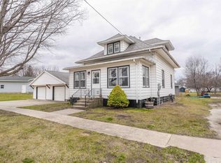 205 Park Ave, Sumner, IA 50674
