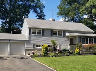 101 Cambridge Rd, Westfield, NJ 07090