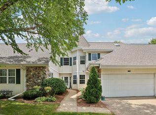 5720 Steeplechase Dr, Waunakee, WI 53597