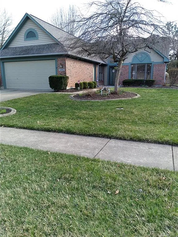 4401 Woodbank Dr photo 1