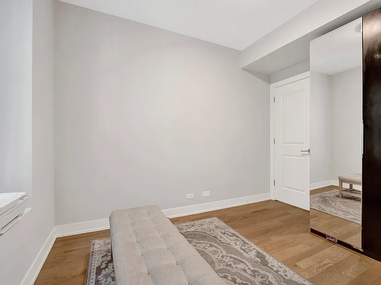 3800 W Altgeld St #204 — Photo 12