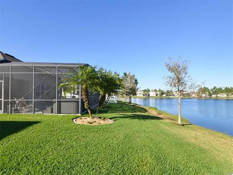 1049 Chatham Break St — Photo 12