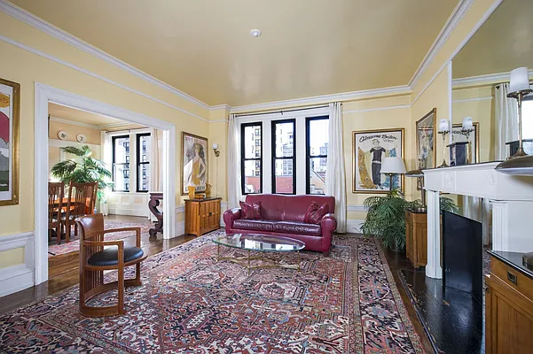 Sold by Compass | media 2