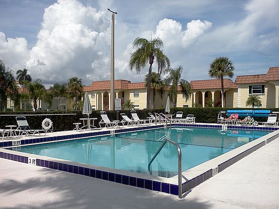 3rd image of 717 S Us Highway 1 APT 204