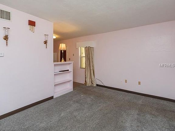 4th image of 1939 Carrigan Ave