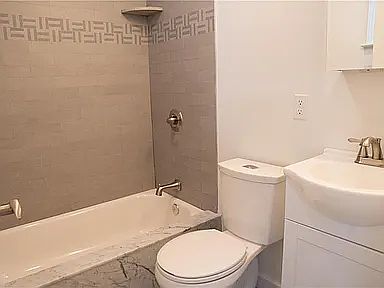 4th image of 536 Bamford Ave
