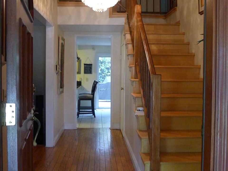 2nd image of 19260 Celtic St