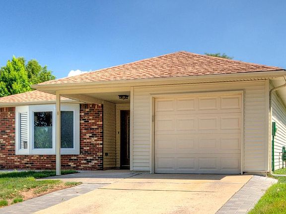 2nd image of 8 Tallwood Ct