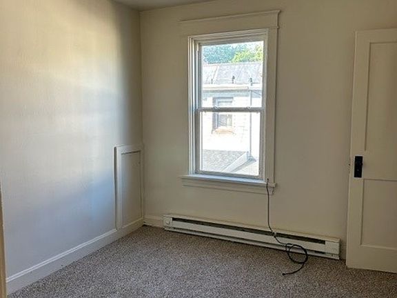 5th image of 408 Radnor St #2