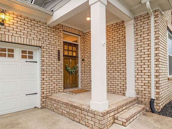 3rd image of 2141 Maytown Cir